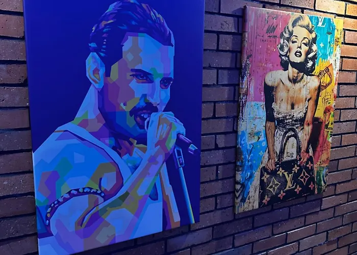 Lexury Sauna & Jacuzzi